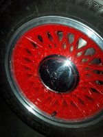 PIN STRIPE HUBCAP.jpg