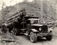 IHC -30's Log truck.jpg